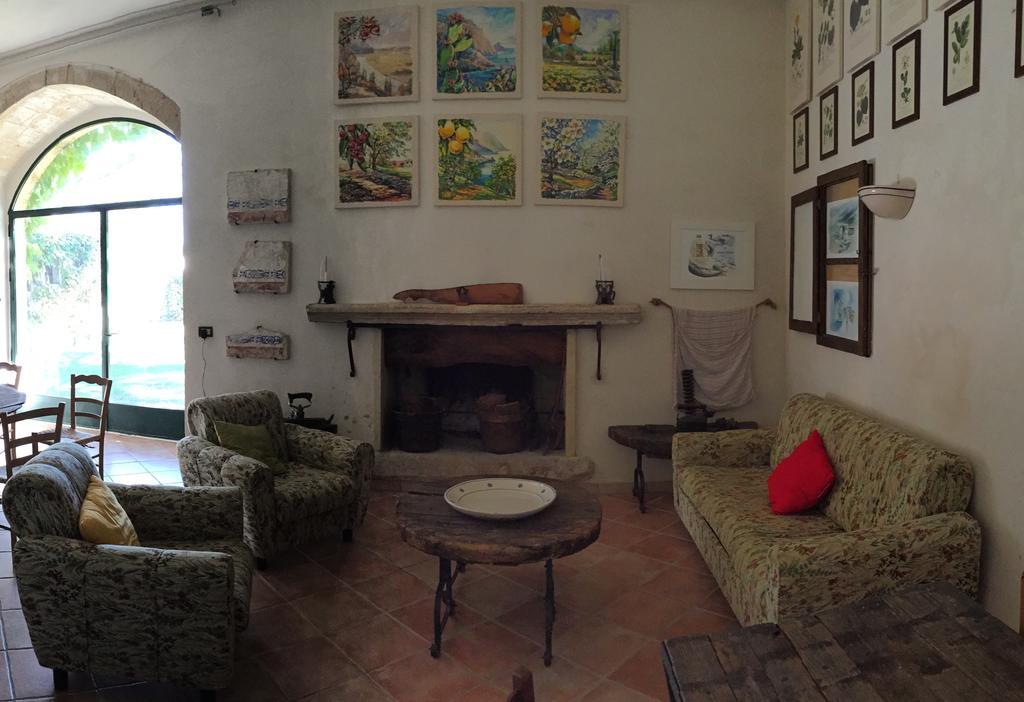 Tenuta Sant'Andrea Giuggianello Eksteriør billede